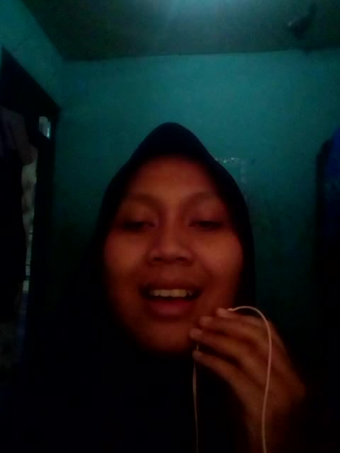 Assalamualaikum, Bismillah.. Tia Rahayu_24 tahun_Garut
