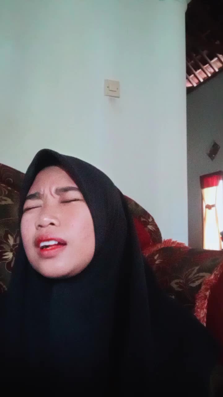Bismillah, Nofita sari_20tahun_Jawatimur_Sholawat burdah. 