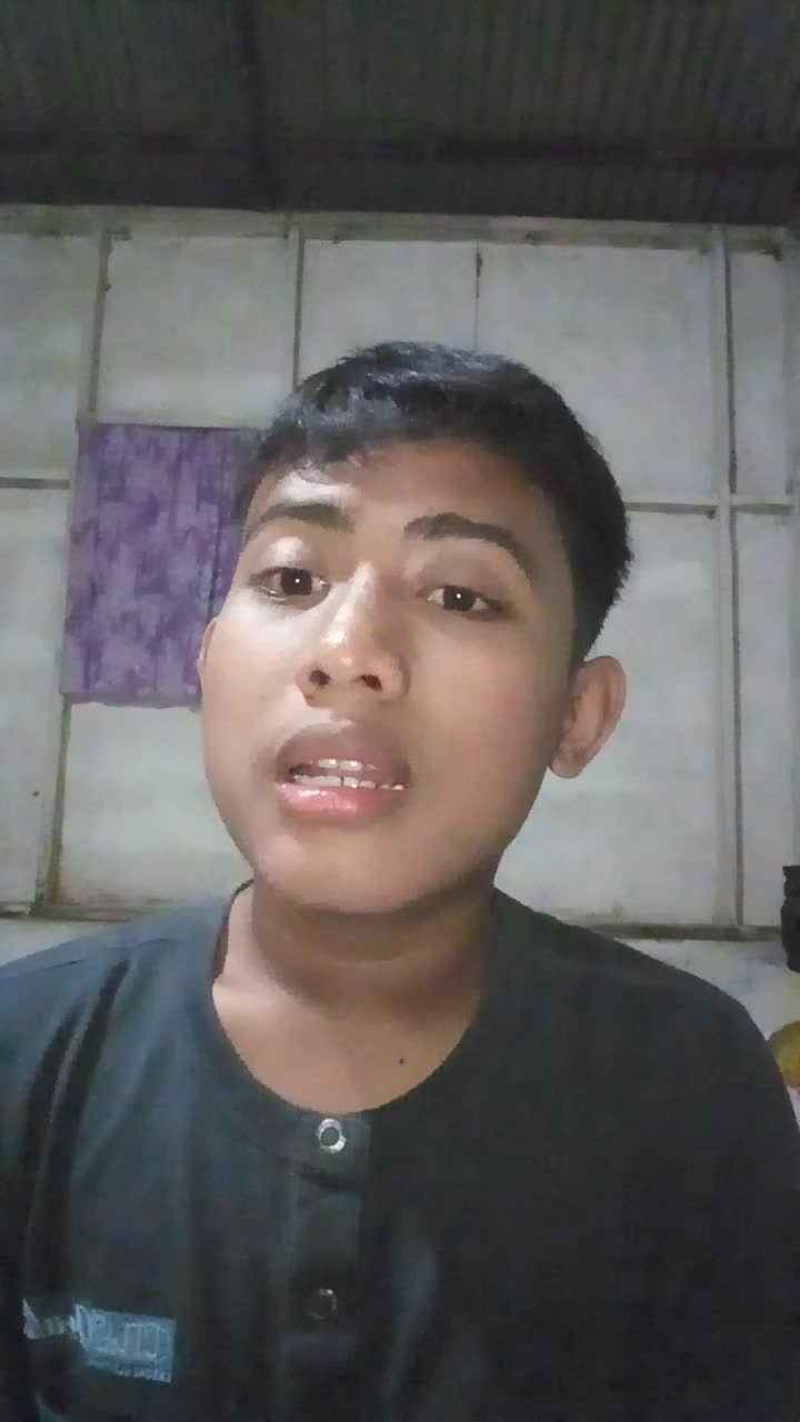ASSALAMUALAIKUM SEMUANYA.PERKENALKAN NAMA SAYA:MUHAMMAD SYAFIQ ASMAWI.UMUR 14.LAGU DARI DEDE LESTI.KU LEPAS DIRIMU DENGAN IKHLS