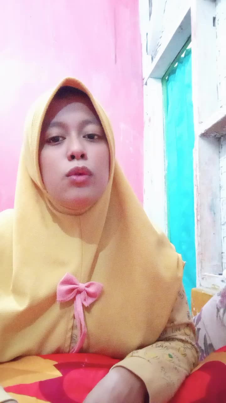 gak punya modal alat musik nya, cuman modal camera yang bening hehehe