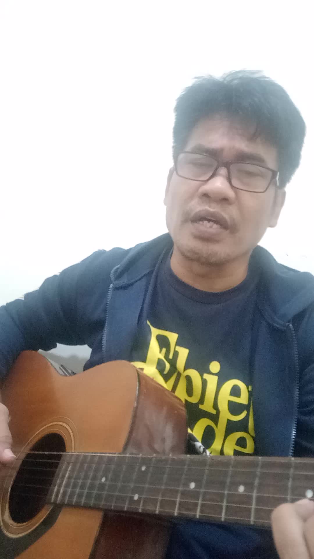 Masih adakah cinta latief khan..semoga dgn video ini sy bs lolos audisi Rising Stars Dangdut...Makasih atas kesempatan ini. Sukses.
