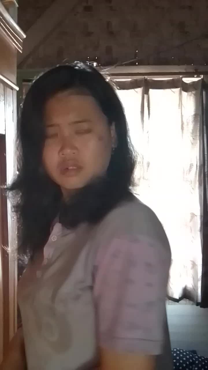 ngek ngek ngek gitu jlnnya jadi pengen ketawa dah 🤣