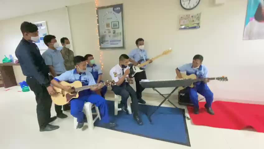 assalamualaikum mohon di bantu yah
