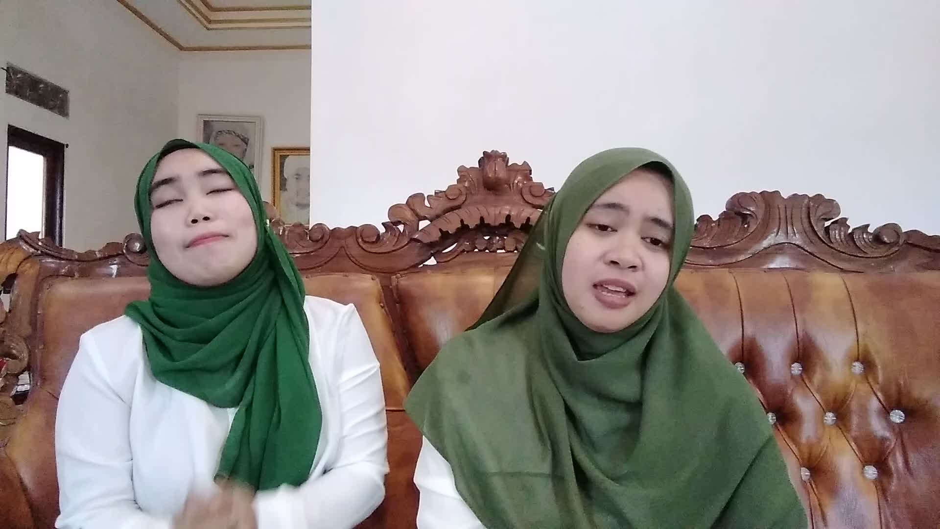 Nama : Irma 27 Tahun dan Ani Astika,Umur 27 Tahun, Asal Kalimantan Selatan dengan membawakan Lagu LAILAHAILLALLAH #Voiceoframadangtv