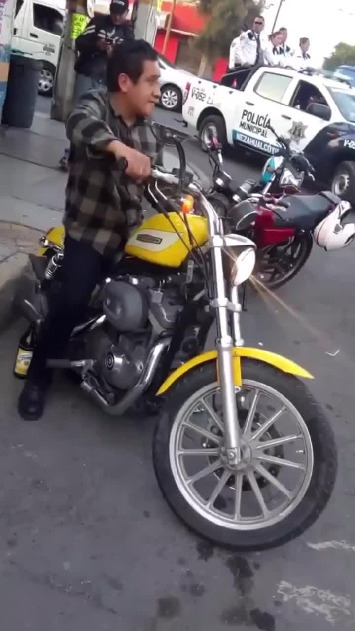 muka paniknya ada banget 