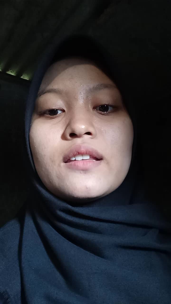 Nama :Nia rahmania ,tanggal lahir 27september 2005,usia 15tahun otw 16tahun, motivasi ingin menunjukkan bakat bernyanyi saya        