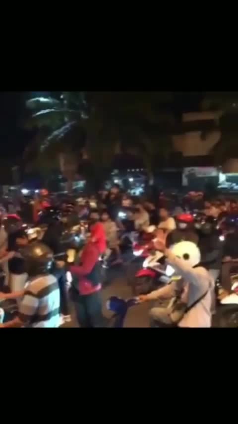 suka tiba tiba loncat