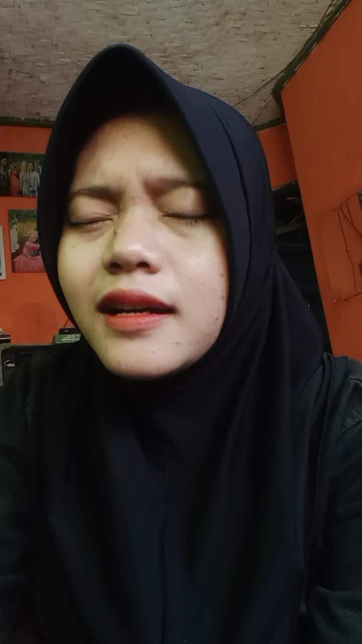 XFI2023 SOLO ANI MARDIANI 27 thn KOTA SUKABUMI TAKAN PISAH