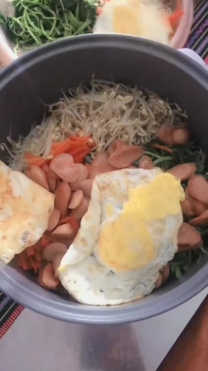 Makan Bibimbap Bareng Teman