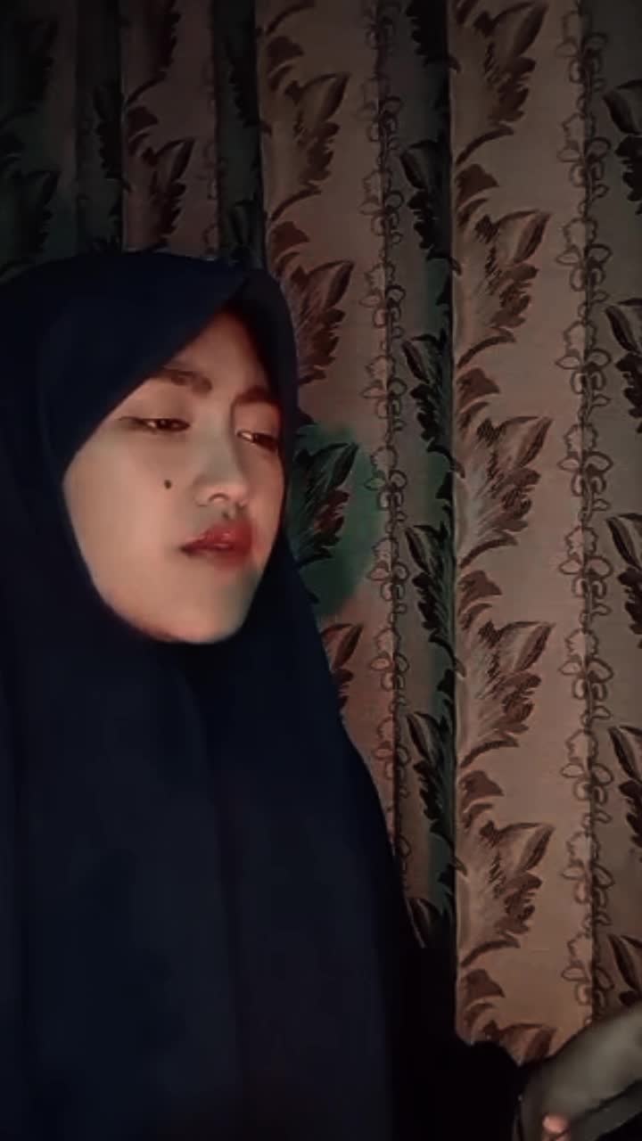 TINBS nama: putri Havizah padlilah asal:Garut Jawa barat umur:16thn hobi: nyanyi,dance,masak judul lagu: not you 