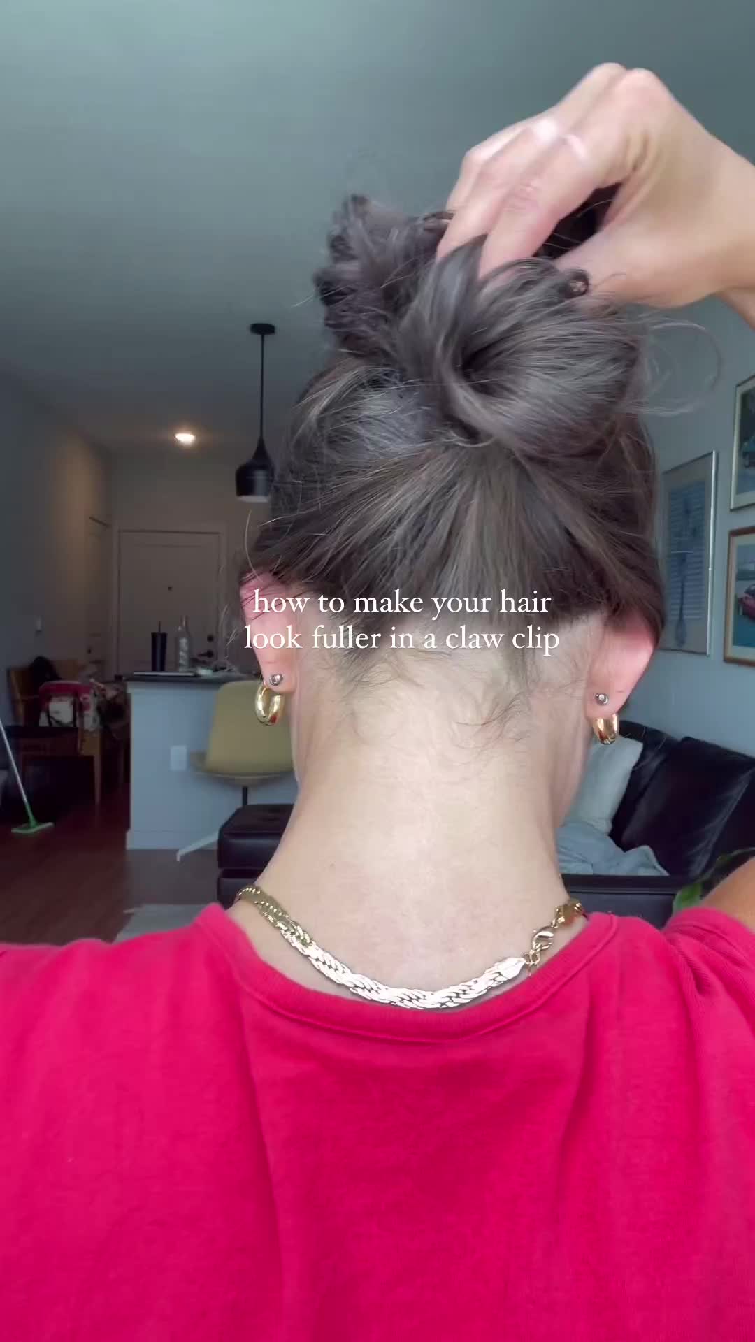 Cara bikin rambut kamu terlihat lebih tebal saat pake claw clip