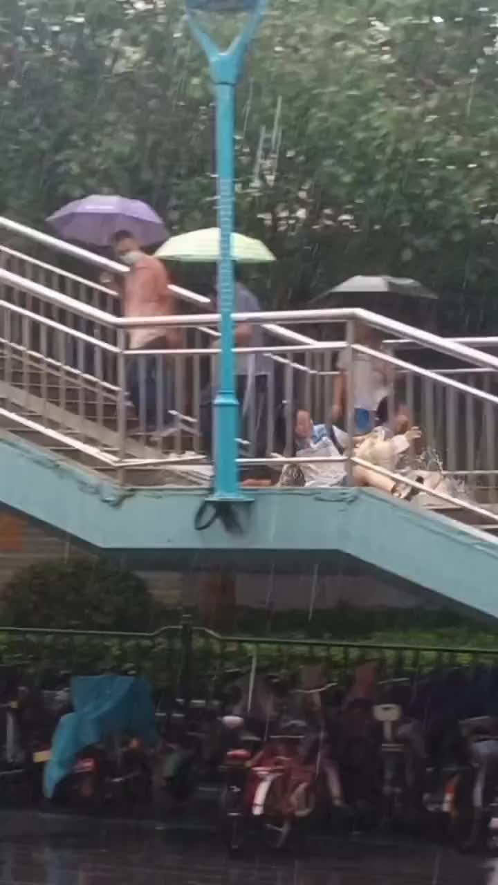 lah ada juga diluar negeri yg kaya begini