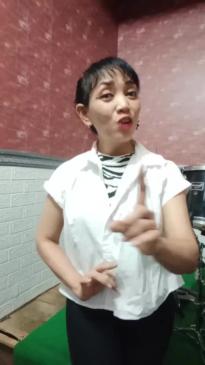 soalnya kita artis papan atas....