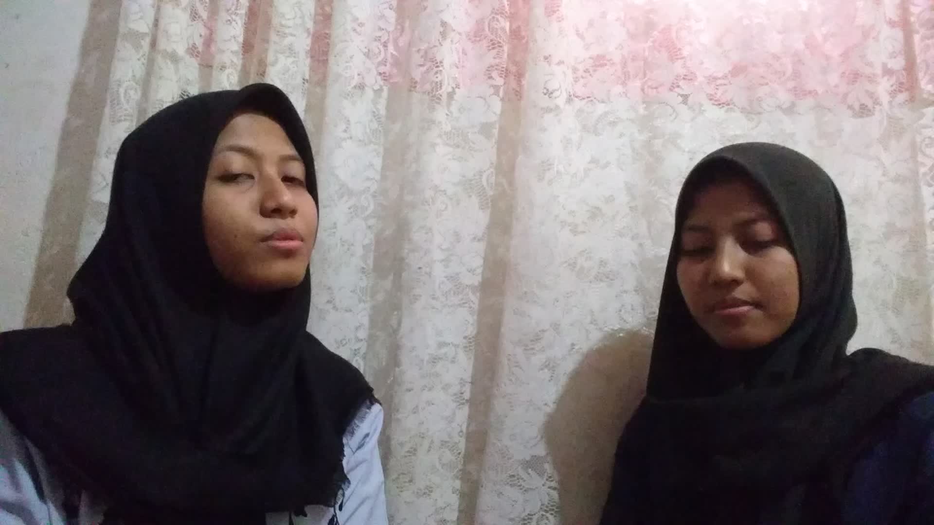 Nama:Rezka suwandi dan Rezky Suwandi/R-Twins,Umur:17 tahun,Kota asal:Manado(Kotamobagu),Judul lagu:Syukran lillah-Sabyan gambus