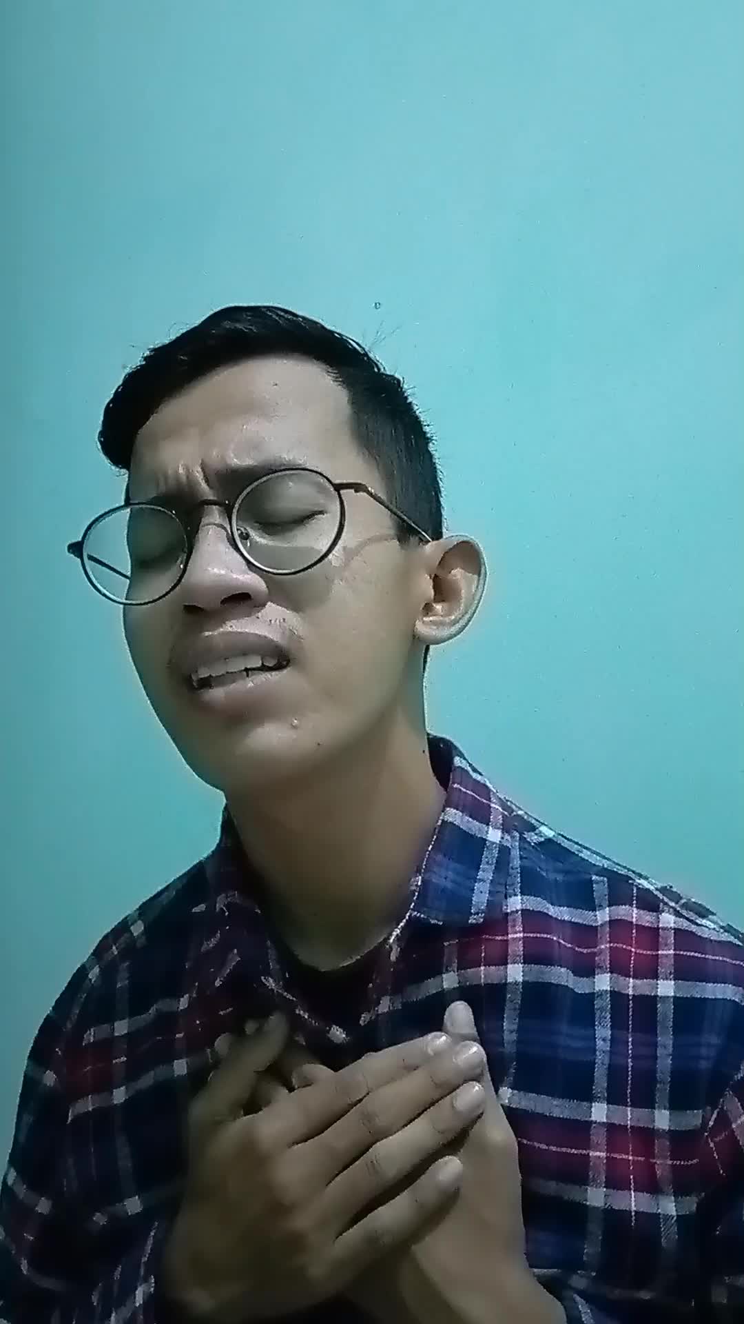 Yanz Putra 30thn CiawiBogor Taubat(Novia kolopaking) bismillah atas ridho illahi pertama kali mengikuti audisi Voice of Ramadhan
