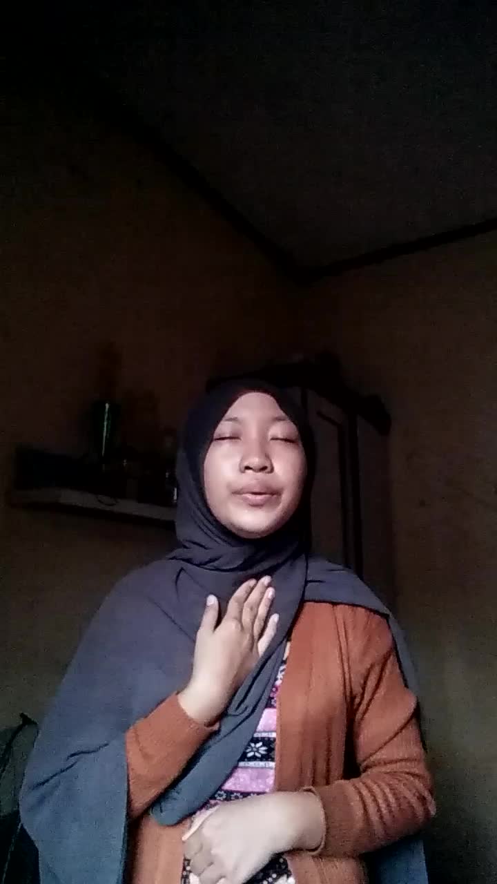 bismillahirahmanirrahim,saya azizah gumayanti 14 thn berasal dari provinsi riau kota pekanbaru#ONLINEAUDITIONRISINGSTARINDONESIADANGDUT