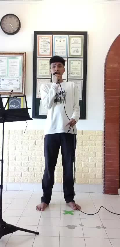 Nama:Zakwan Zaky Bahara Simbolon TTL:25-04-2003 Umur:17 Asal:Medan #voiceoframadan2021