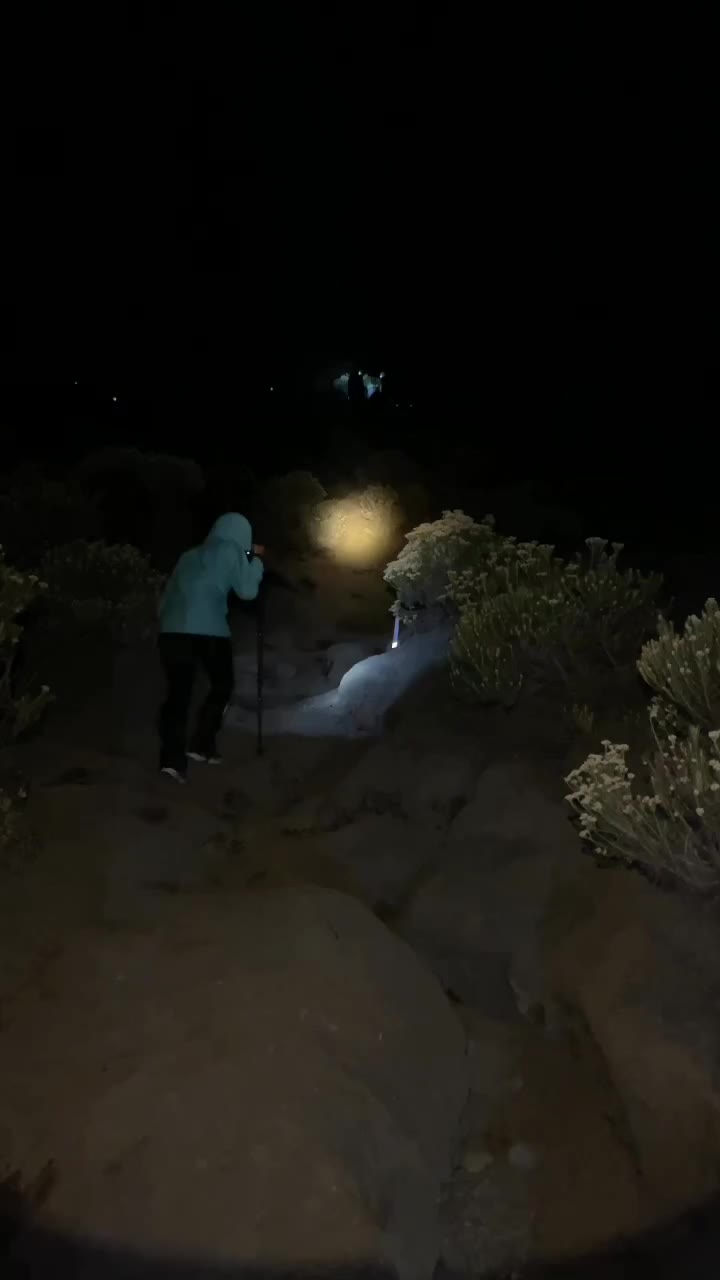 Dari @ivonisuu “Dekat Dimata jauh Dimata kaki”. Kalau Kamu, selalu Di hati…