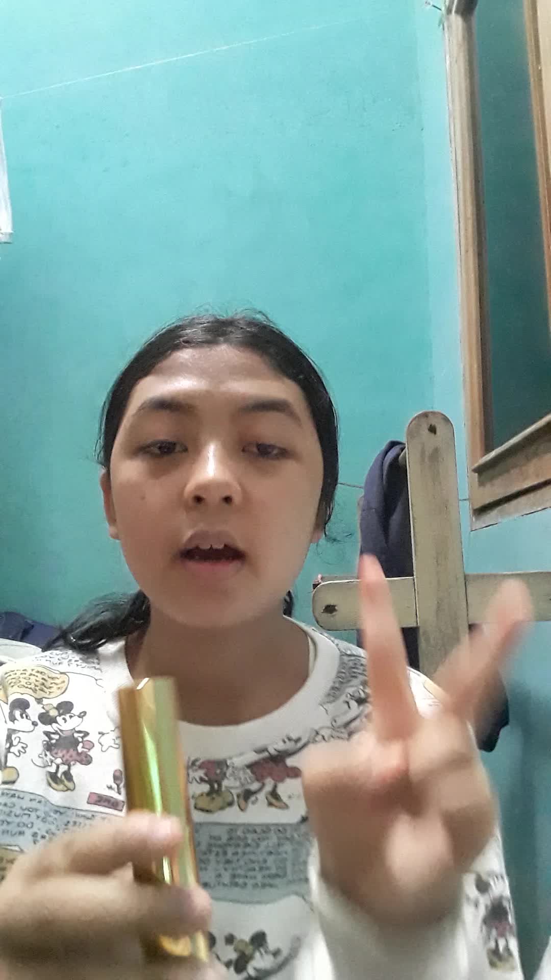 hallo semuanya nama saya fazalika saya disini akan membuat tutorial make up semoga kalian suka sama hasilnya , 