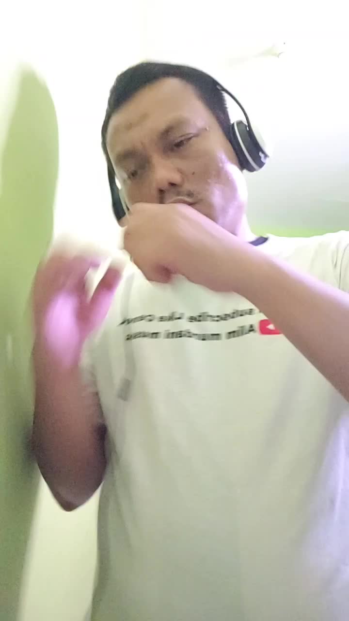 (Di kagetin ayang) di buang sayang toLong bantu Love vote foLow share coment thanks for watching
