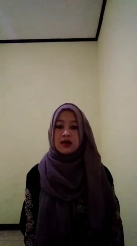 assalamualaikum perkenalkan nama saya Dede Kurniasih,umur saya 16 tahun,asal saya Bekasi Jawa Barat