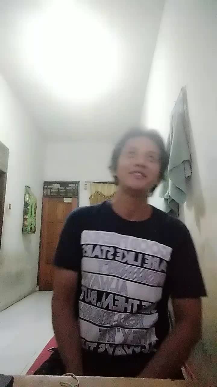 nama saya Raju biasa di panggil salju..asal lubuk Linggau Sumsel,domisili merak celogon Banten usaia 41th.kehilangan Roma irama