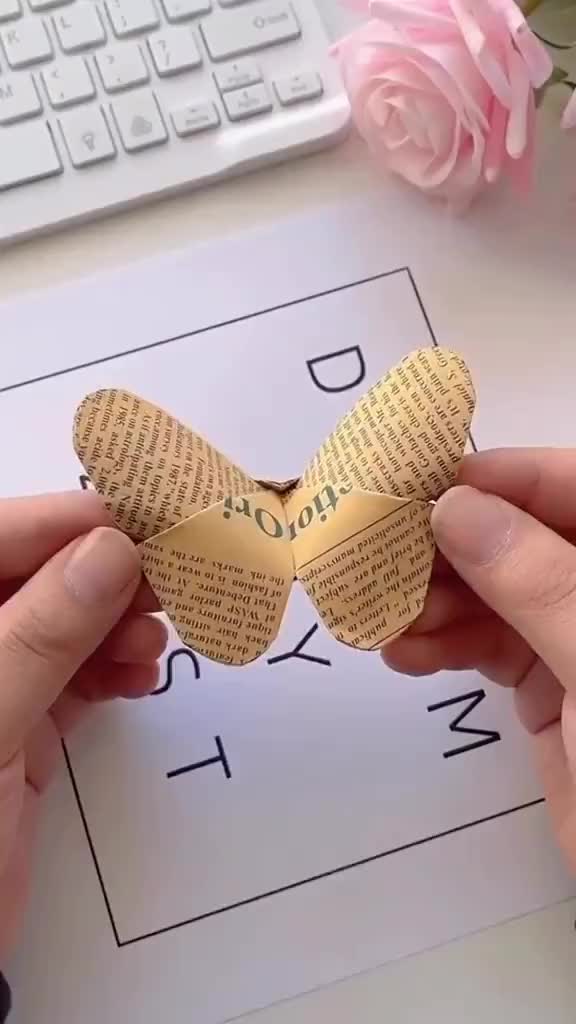 Cara membuat origami kupu kupu