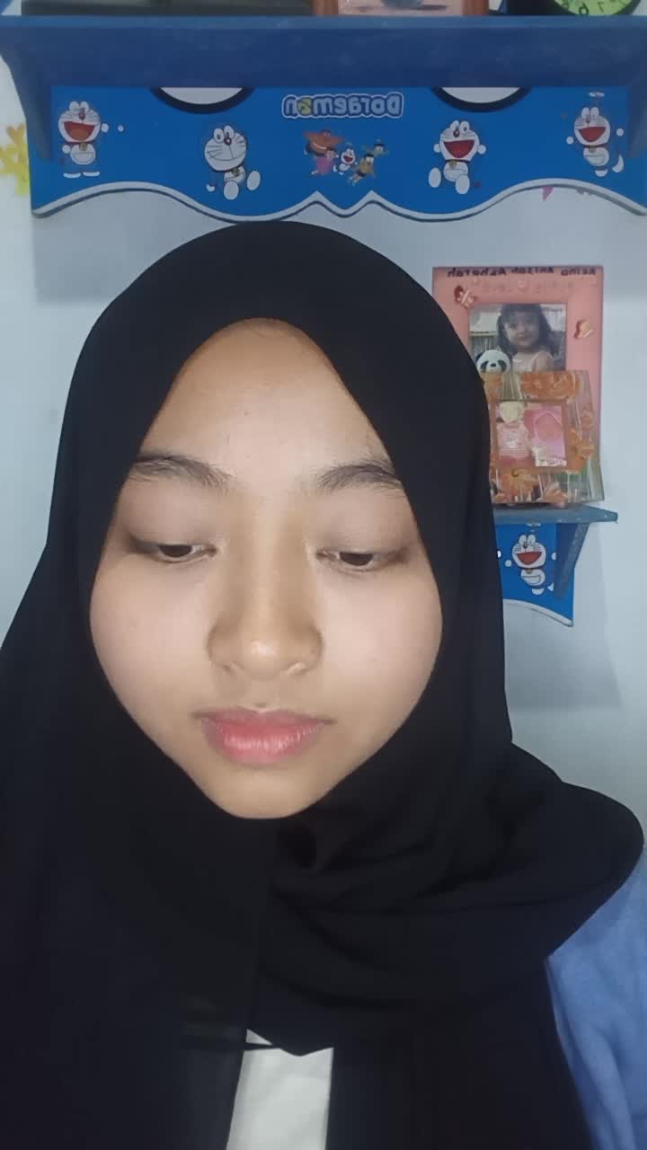 nama:Reina Anisah Azharah umur:14 tahun asal:malang, Jawa timur judul:Tatu #onlineaudisirisingstarindonesia