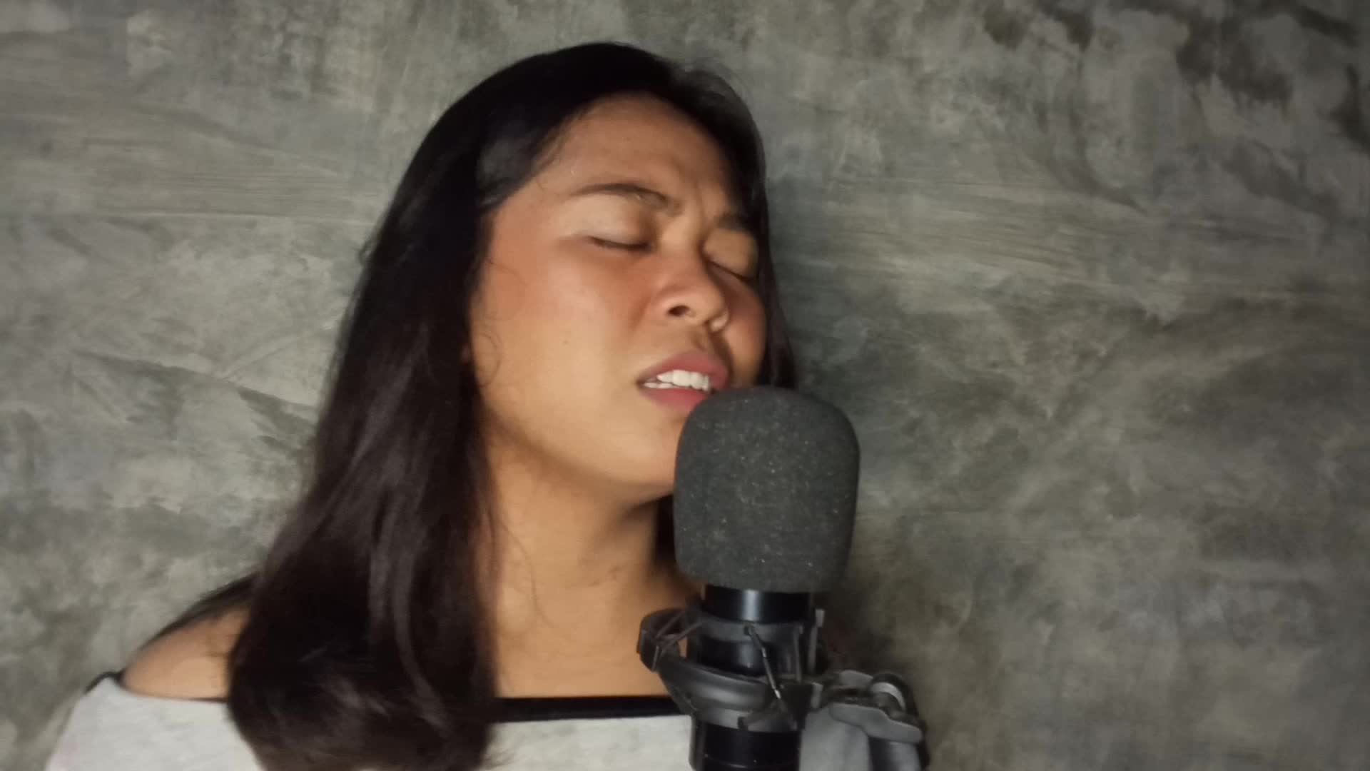 XFI2021 SOLO ROSA SILVANI MANURUNG 19 TAHUN KOTA MEDAN LAGU BUTIRAN DEBU -RUMOR