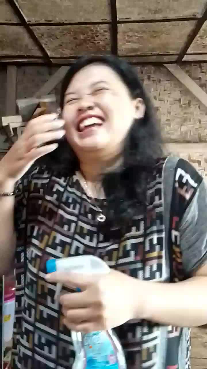 ketawanya sampe nular 🤣 