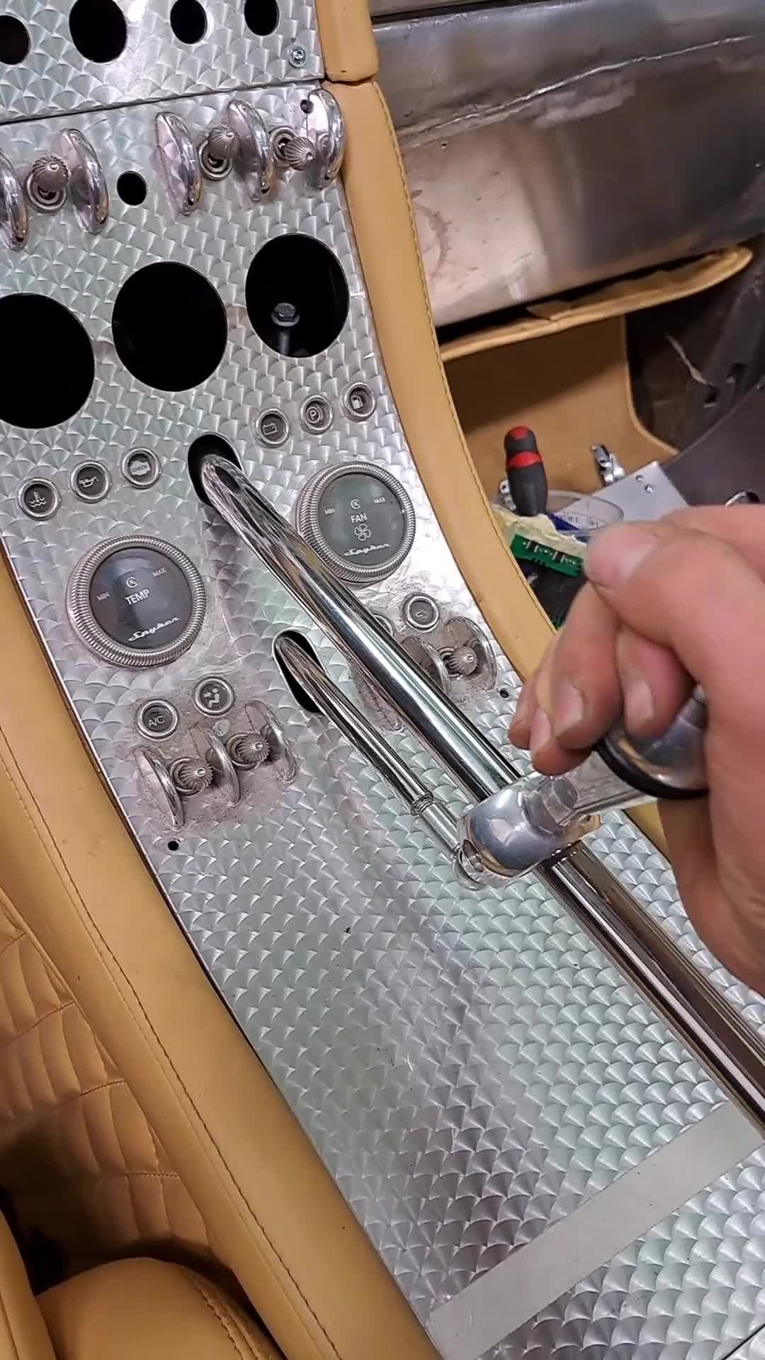 test setup with different cockpit to see if the gearbox responds