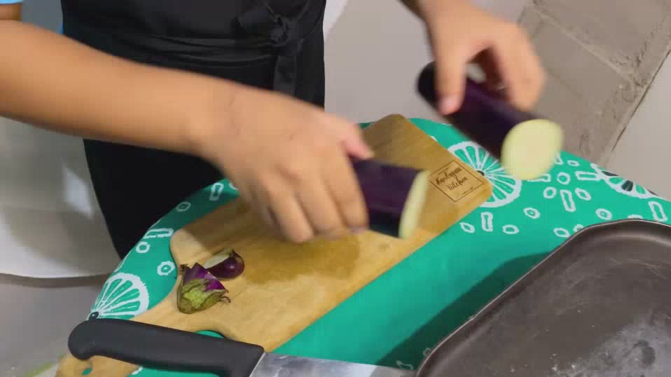 masak masakan spanyol?? bisa doong || berenjenas rellenas || Khamoya Fajmar Tobing || audisi online junior master chef  indonesia s3