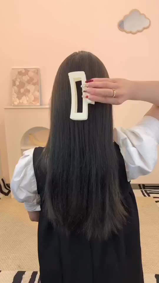 Claw clip hair hacks