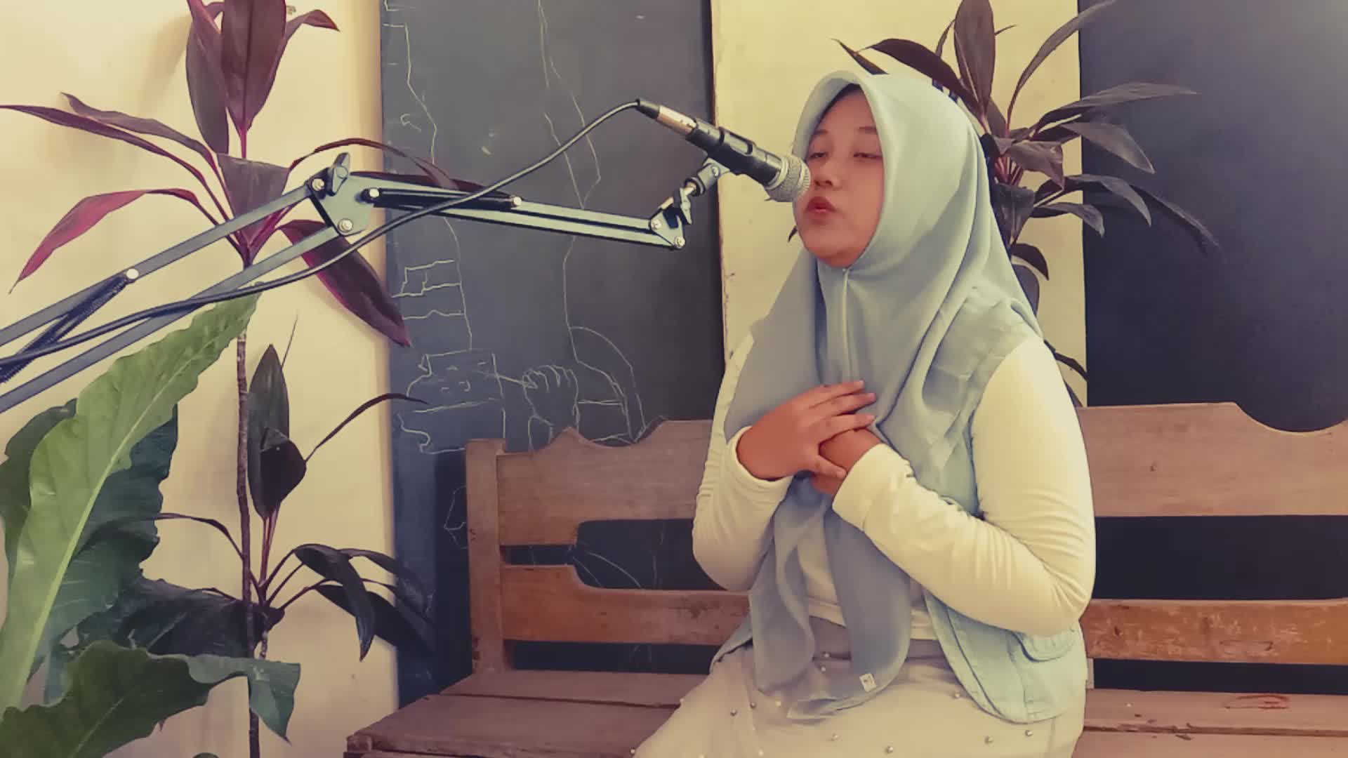 separuh aku - Imelda putri cantik ( Noah ) cilegon berusaha menjadi yang terbaik dalam berkarya