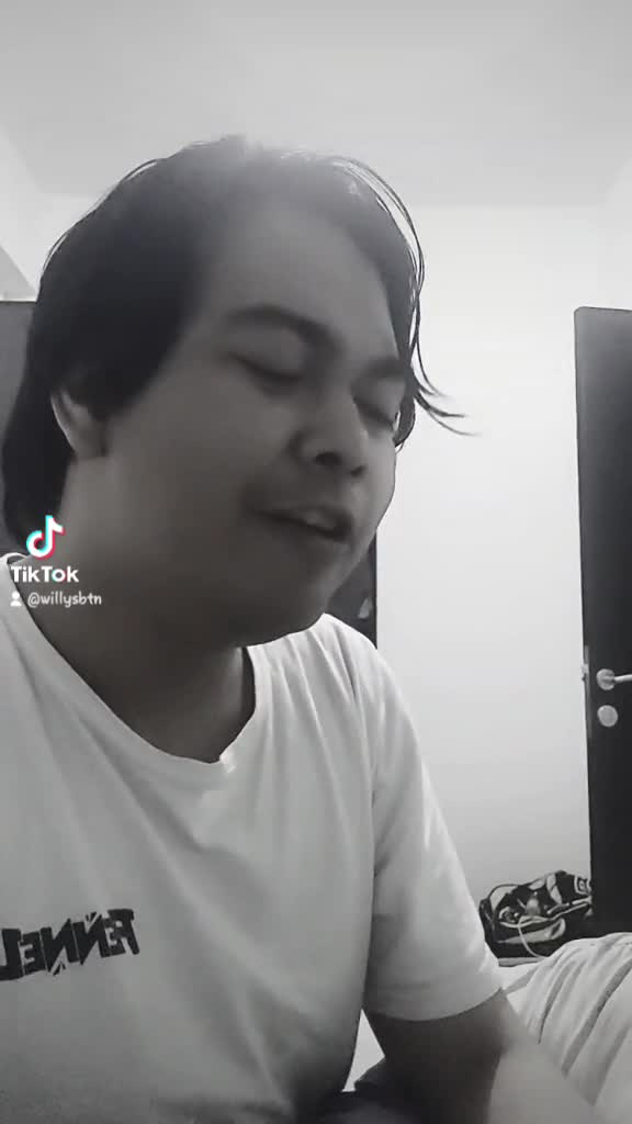 TheSingingBeeIndonesia_Wills_Menyanyi