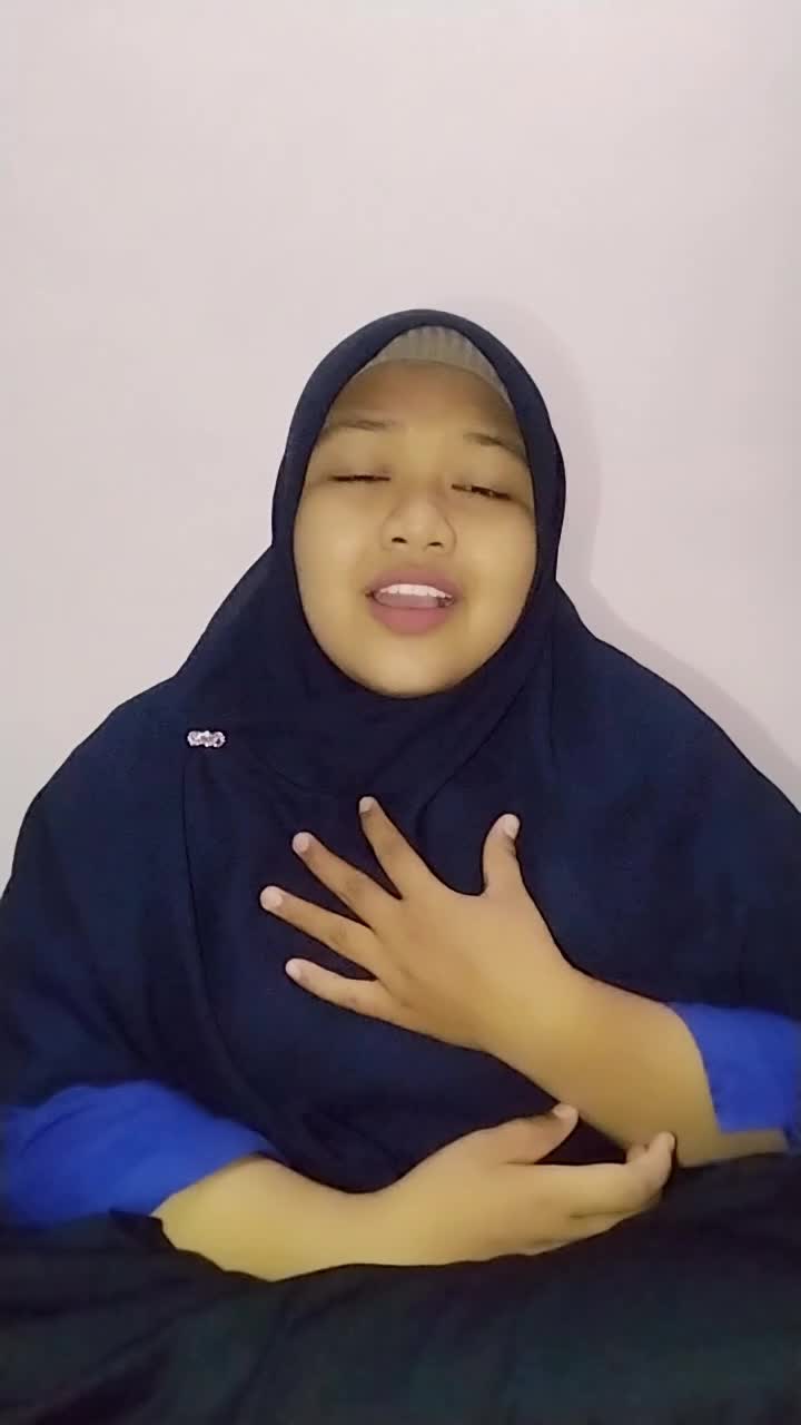 Bismillahirrahmanirrahim.... ANANDA KHAIRUNNISA, Umur 19 Tahun, Asal Jakarta, Semoga rezeki, atas do'a dan restu dari orang tua...