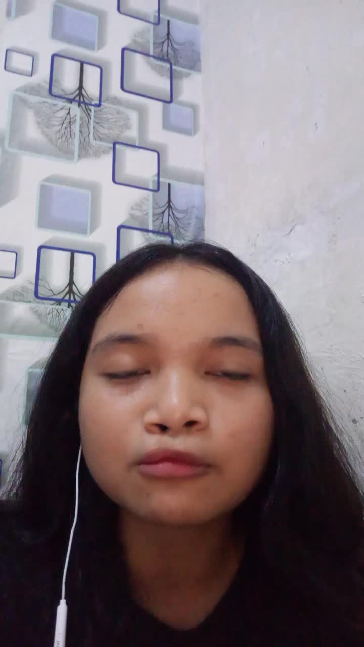 TINBS  Devi apryani Simamora  19 tahun Medan  Almost is never enough Ariana Grande #TINBS # the indonesian next big star