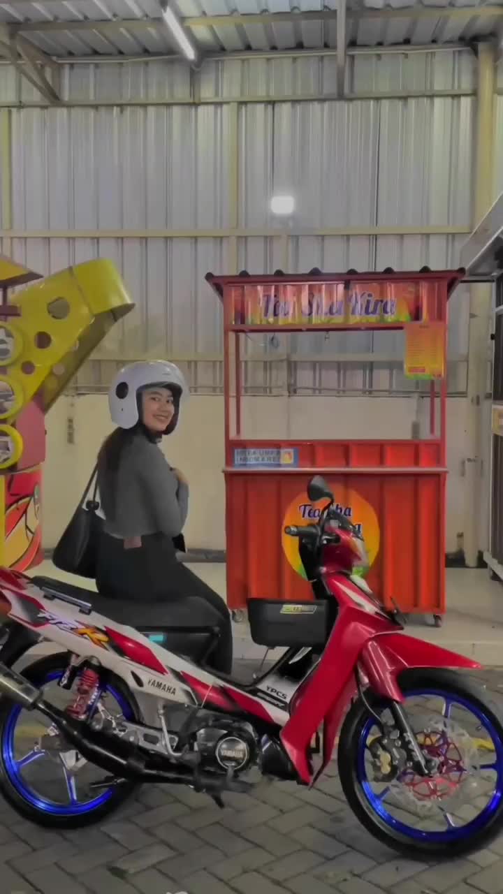 lucu motornya