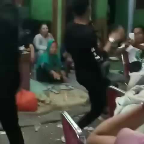 assalamu alaikum...perkenalkan nm sy ali sy dari kp.ranca gede rt01/03 desa situ gadung kec.pagedangn kb.tangerang sy jualn enye2 singkong