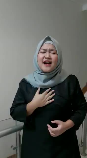 Assalamualaikum. Perkenalkan nama saya Mitha Noviana Sulistyani_16 tahun_Kota Bandung_Kuasamu 