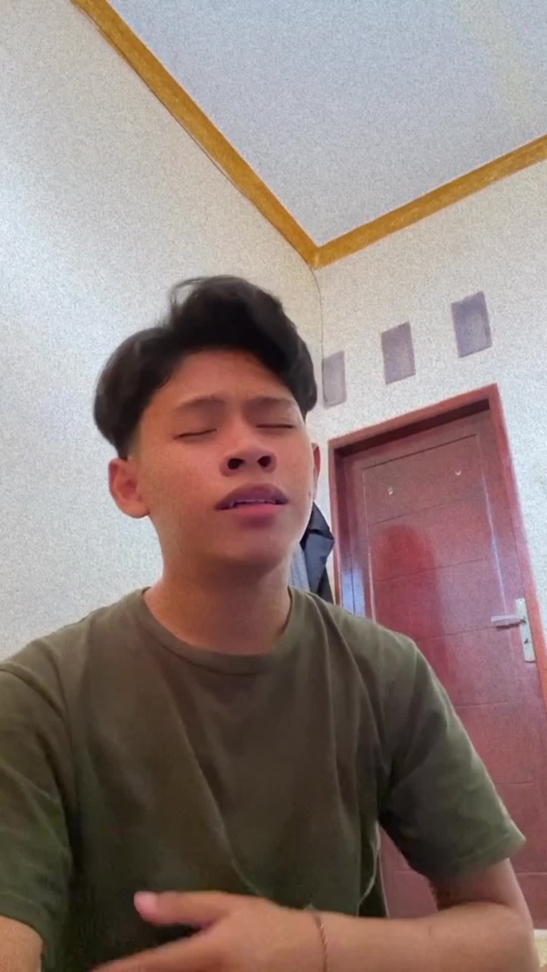 LUPAKAN CINTA-ROSSA (cover)

 #HotSpectaIdol