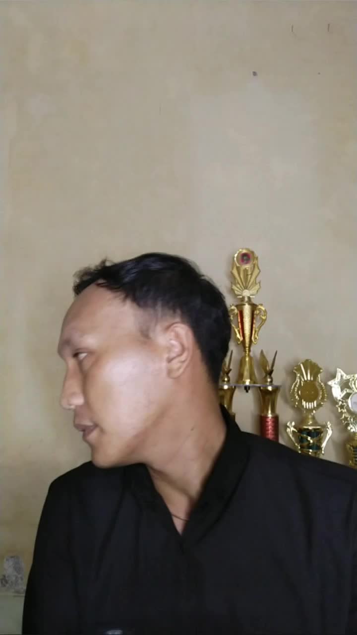 nama : Adi Saputra, umur 35 THN, perwakilan dri kab. Empat Lawang SUMSEL # Audisi Rising star dangdut # putus cinta