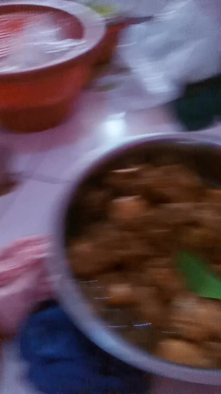 nama sutisna asli bandung punya usaha ctring kecik kecillanbuay ke pabrik sy hnya bekal sedikit ilmu masak mudah mudah anikut audisi master 