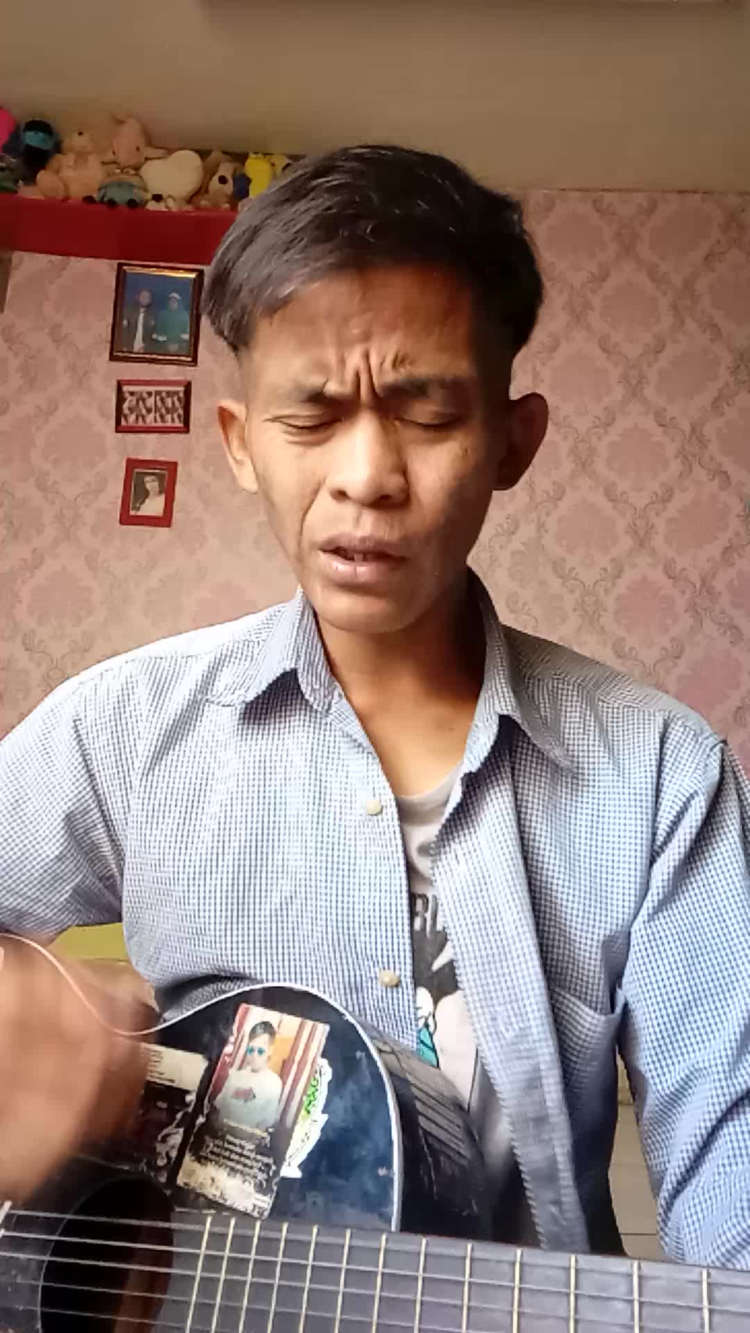 rohmansyah pengamen jalanan 29 THN cinta luar biasa wa 081384040229