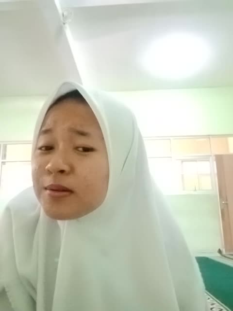 Assalammualaikum , Perkenalkan Nama saya Mila Rosmawati_18 Tahun_Cimahi , judul lagu Hayyul Hadi ? #TheVoiceoffRamadhan