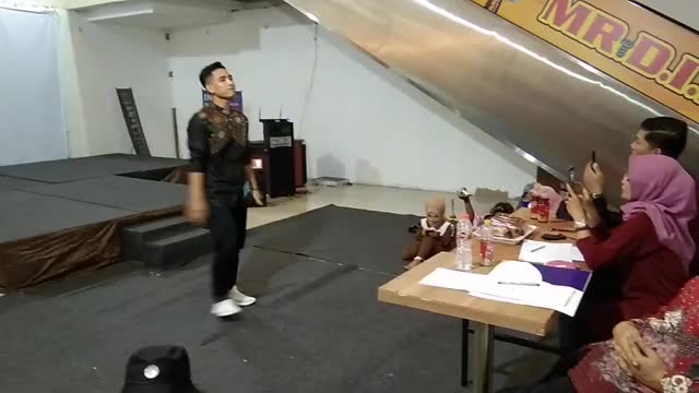 IGT2022  nama farikh nasrul iman asal lamongan jatim usia 22 tahun keahlian singer