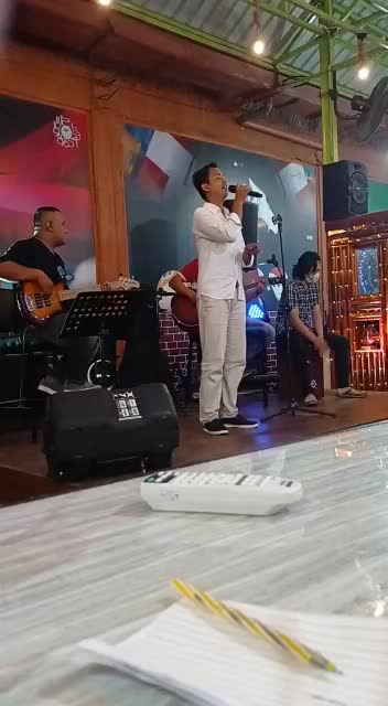 Malam ini Gerimis mengundang yang jomblo awas kedinginan #AUDISIONLINERISINGSTARINDONESIADANGDUT