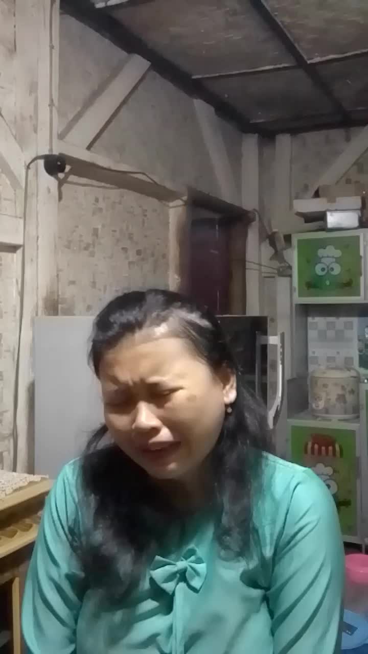 maaf yah aku lagi emosi buka kesurupan 🤣😁