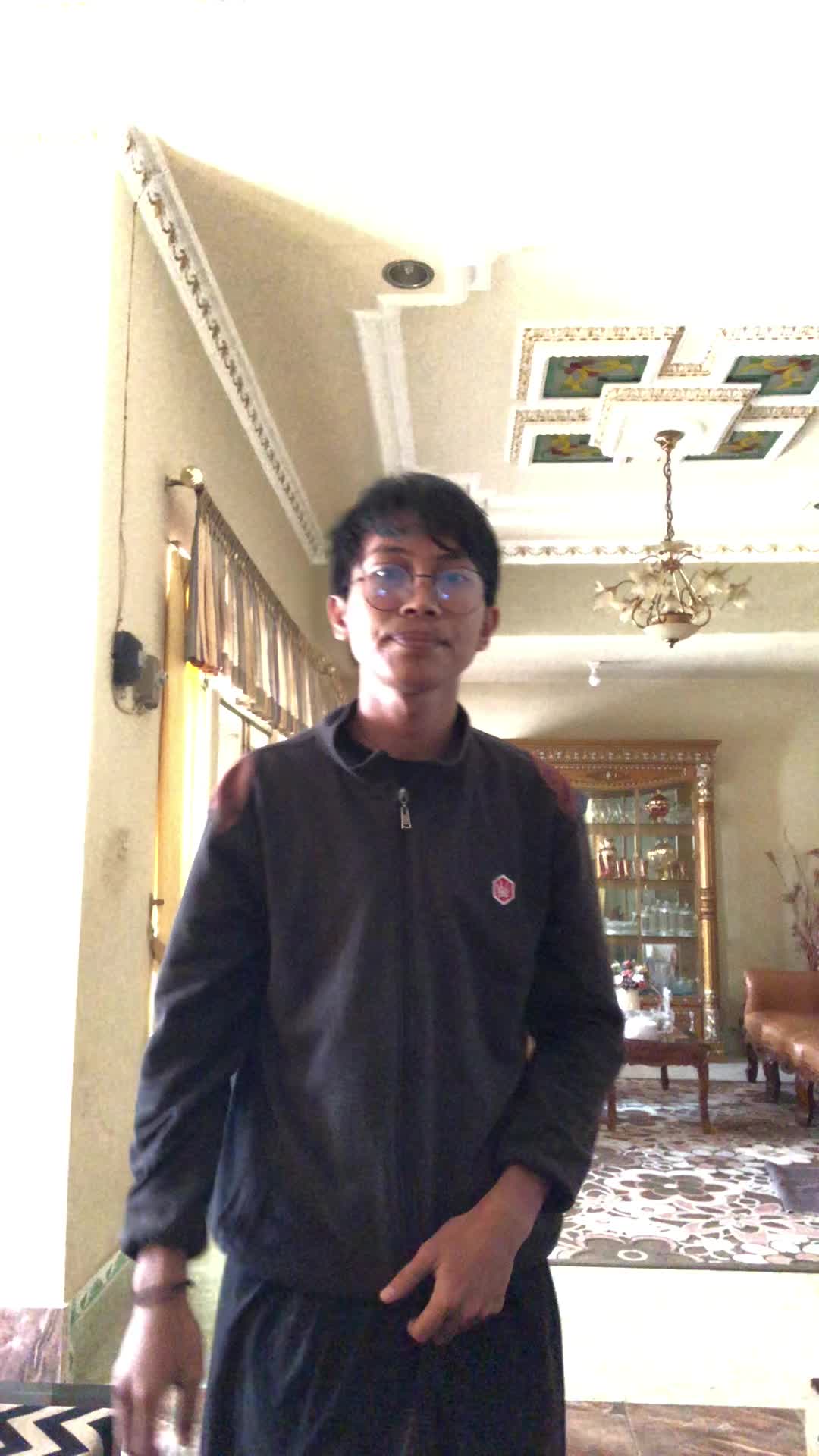 Nama : M Indra Prasetia
Asal : Batulicin
Lagu : Gadis Malaysia
