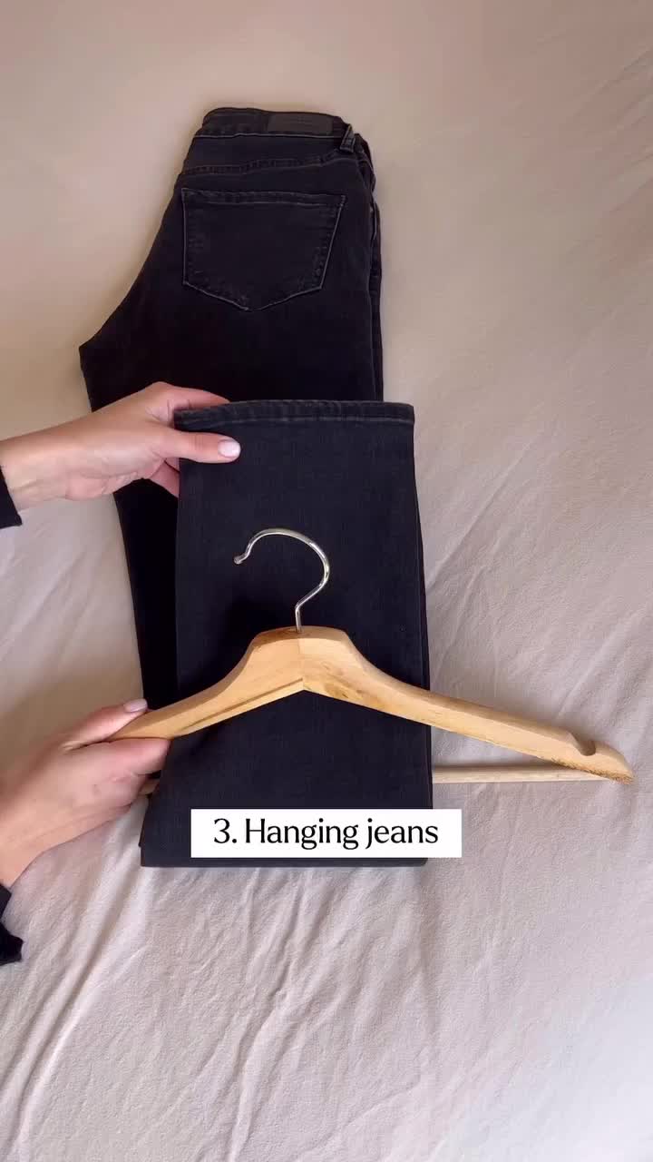 Tips menyimpan baju di lemari